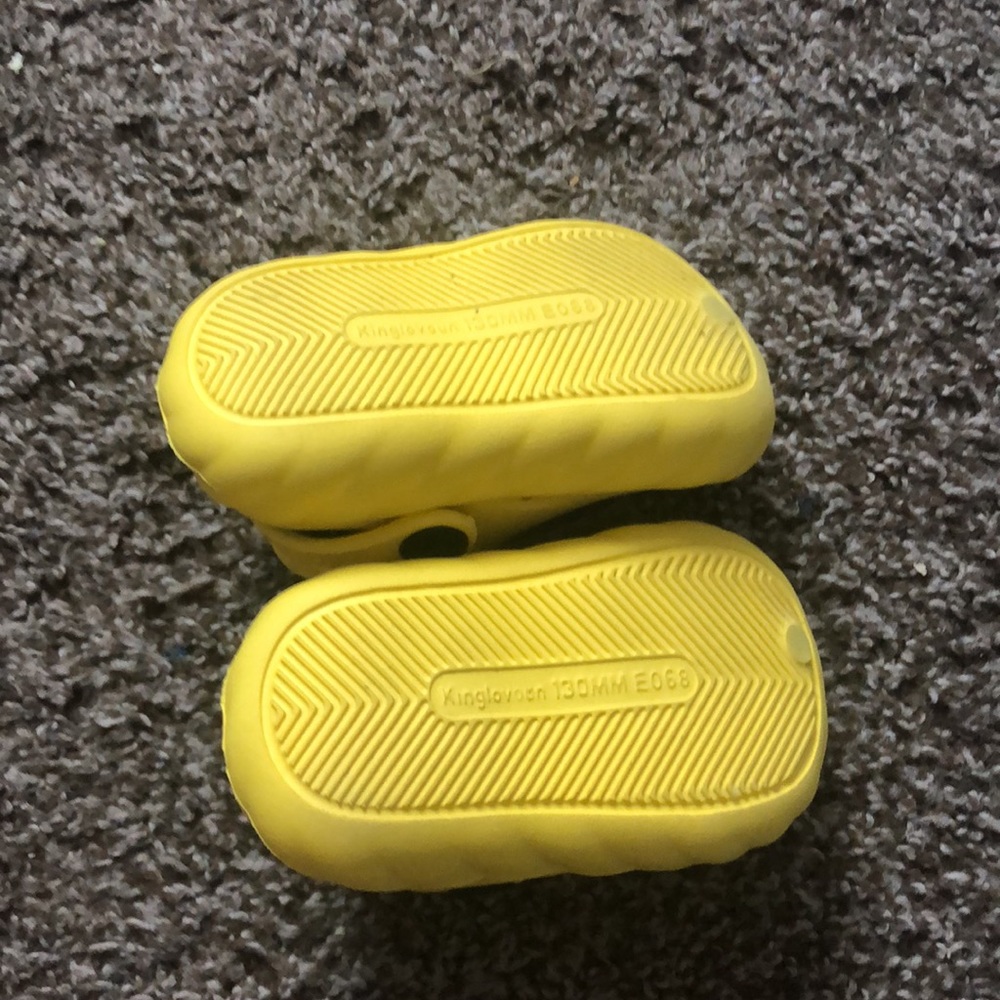 Crocs bundle - Picture 3 of 7